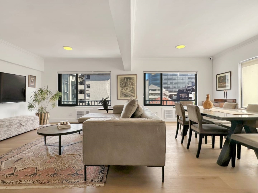 2 Bedroom Property for Sale in Sea Point Western Cape